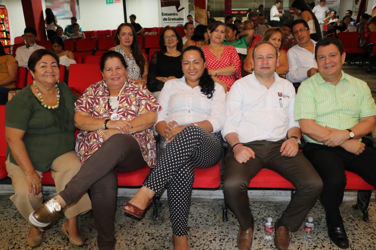Ana Derly Cubillos, docente; Yiby Salazar, vicerrectora académica; Xenny Yolima Méndez, coordinadora proyección social facultad; Carlos Eduardo Aguirre, decano; Y Germán Melo, representante presidencia ante CSU.